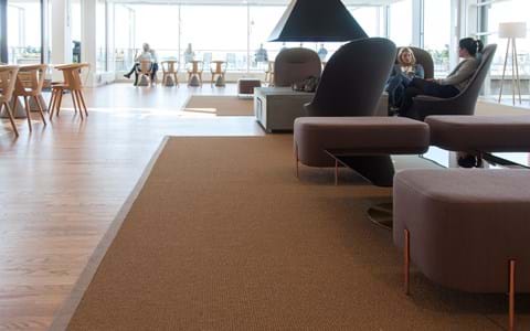 Aftenposten, Oslo_08..afpassede tæpper, sisal